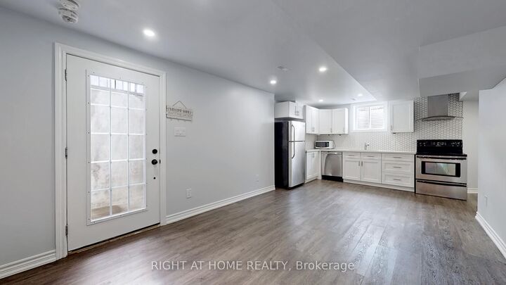 Property Photo:  38 Prince George Crescent  ON L4N 0K9 