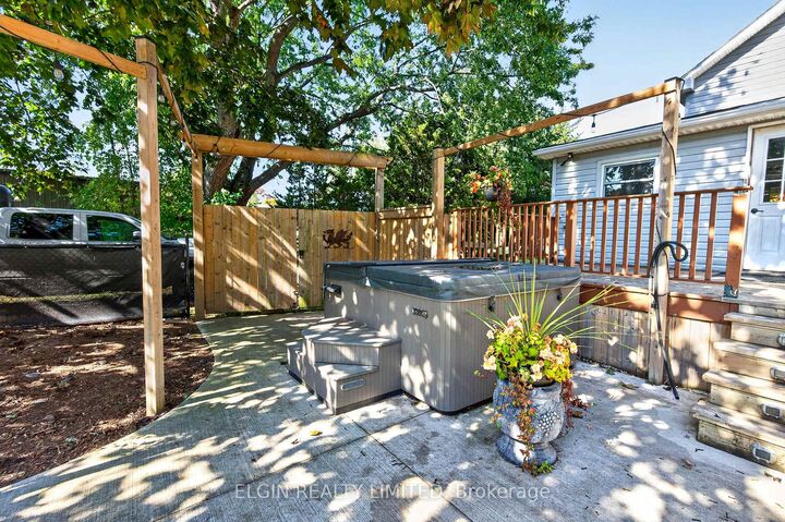 Property Photo:  51269 Calton Line  ON N5H 2R5 