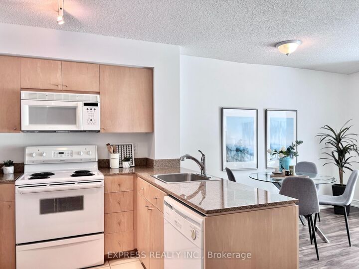 Photo de la propriété:  361 Front Street W 512  ON M5V 3R5 