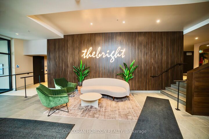 Property Photo:  741 King Street W 1807  ON N2G 1E5 