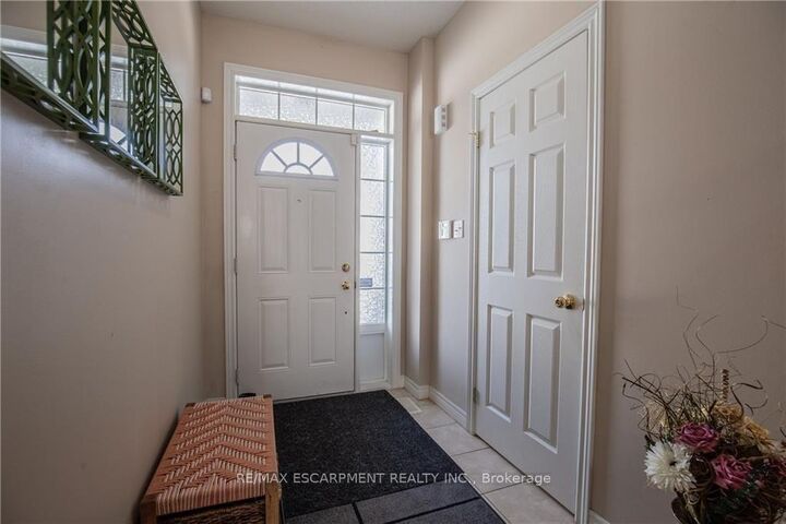 Property Photo:  2308 Whistling Springs Crescent  ON L6M 0C5 