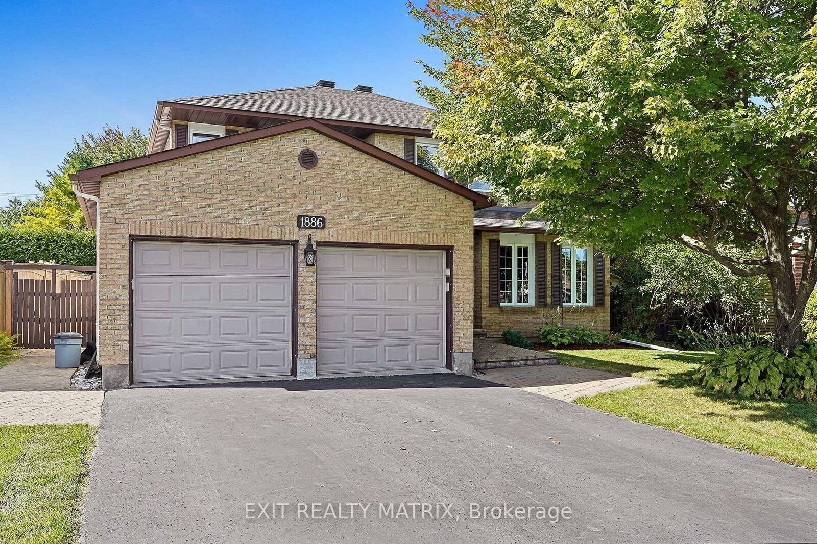 Property Photo: 1886 Chaine Court ON K1C 2N3