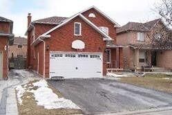 Property Photo:  959 Summerbreeze Court  ON L5V 1C9 