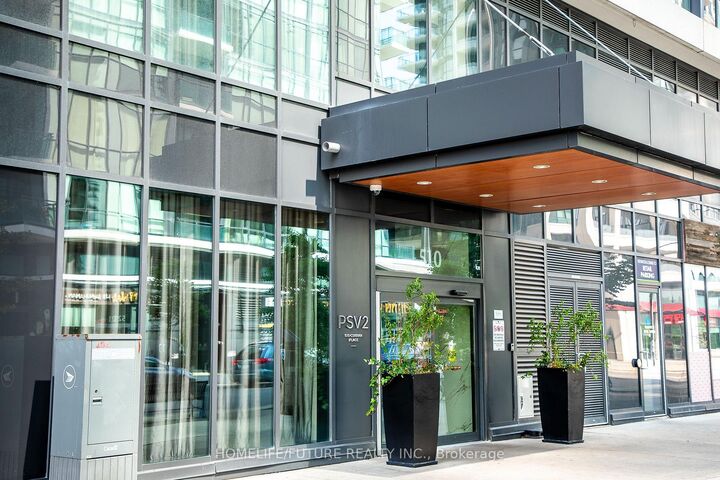 Property Photo: 510 Curran Place 3506 ON L5B 0J8