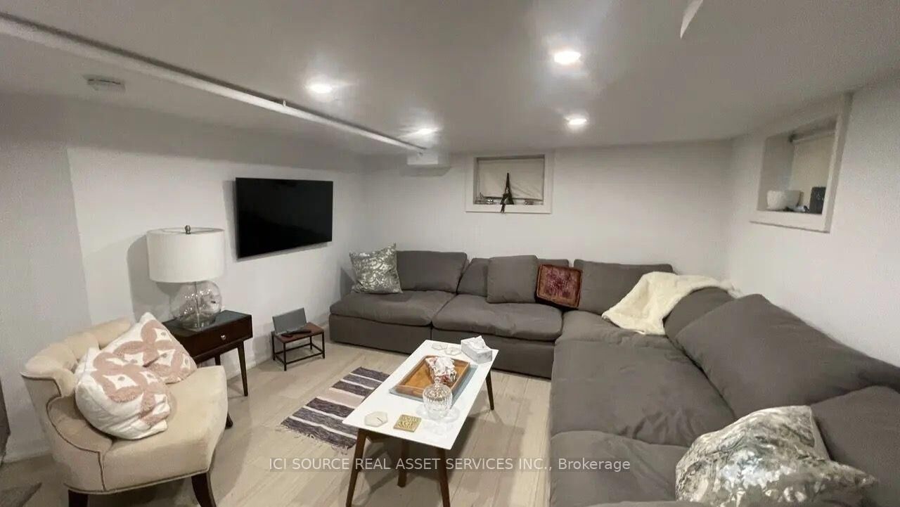 Property Photo:  44 Courcelette Road Unit 6  ON M1N 2S8 