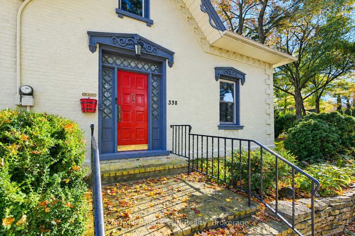 Property Photo:  338 Fergus Street N  ON N0G 2L2 