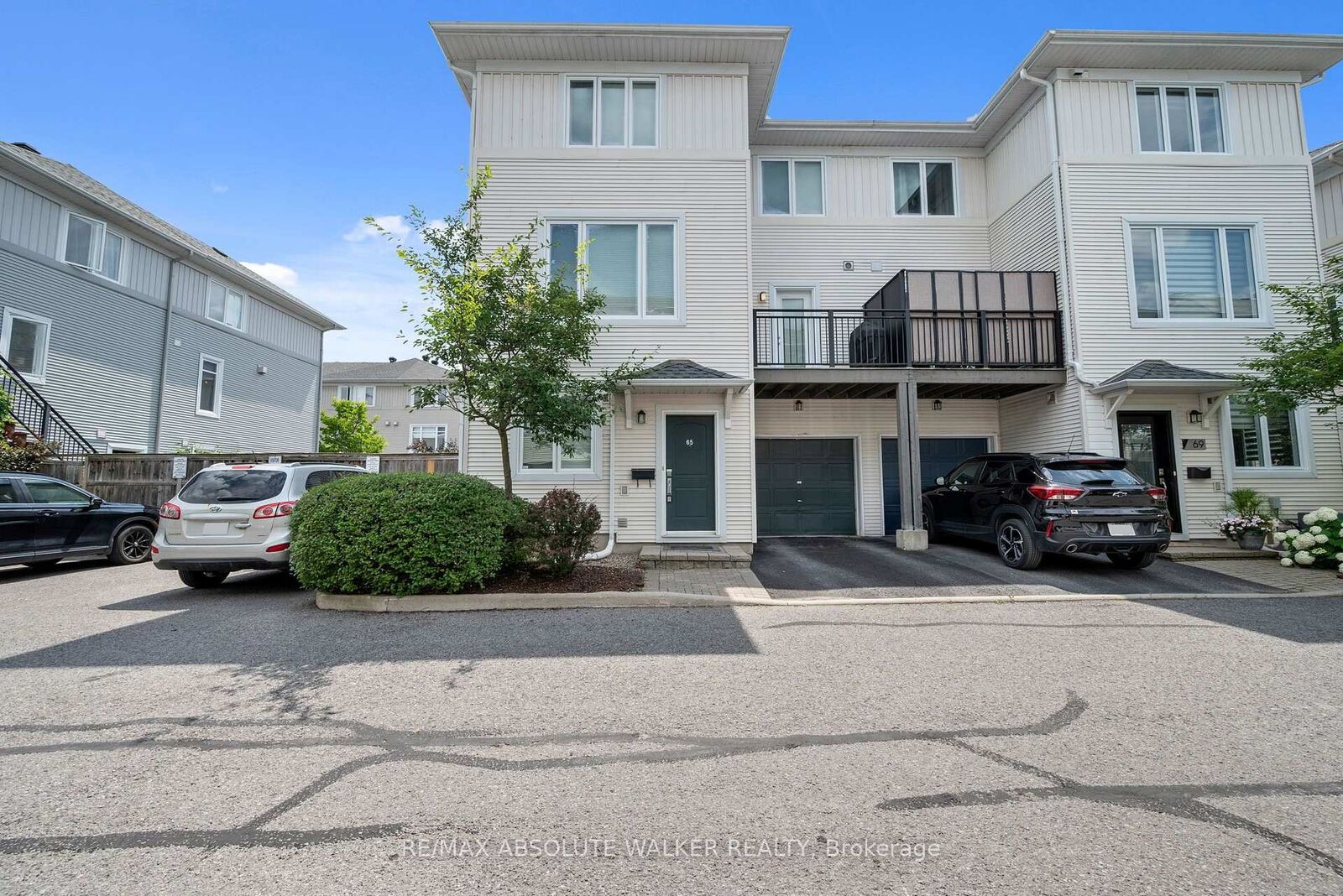 Property Photo: 65 Songbird Private ON K2H 0A3