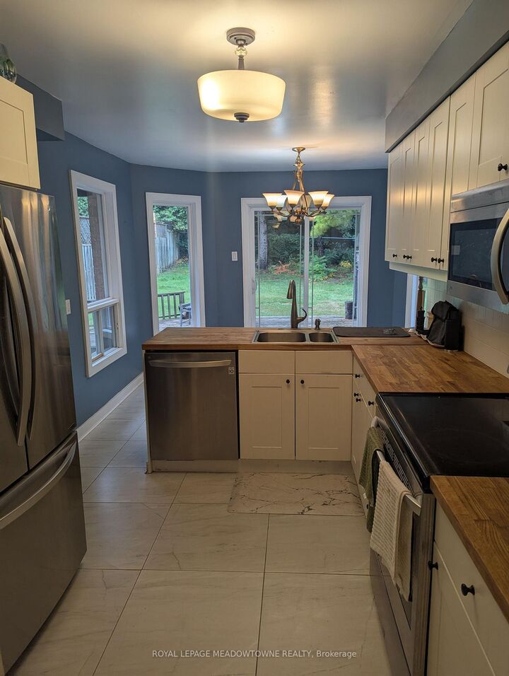 Property Photo:  38 Bambi Trail  ON L7E 2G3 