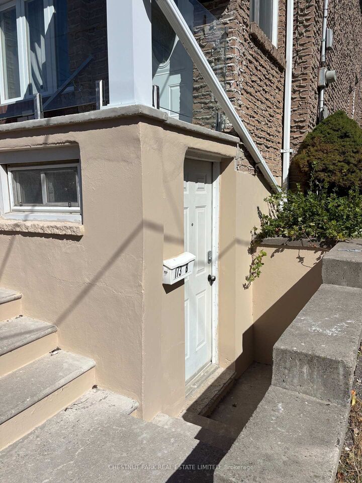 Property Photo:  173 Chambers Avenue Lower  ON M6N 3M5 