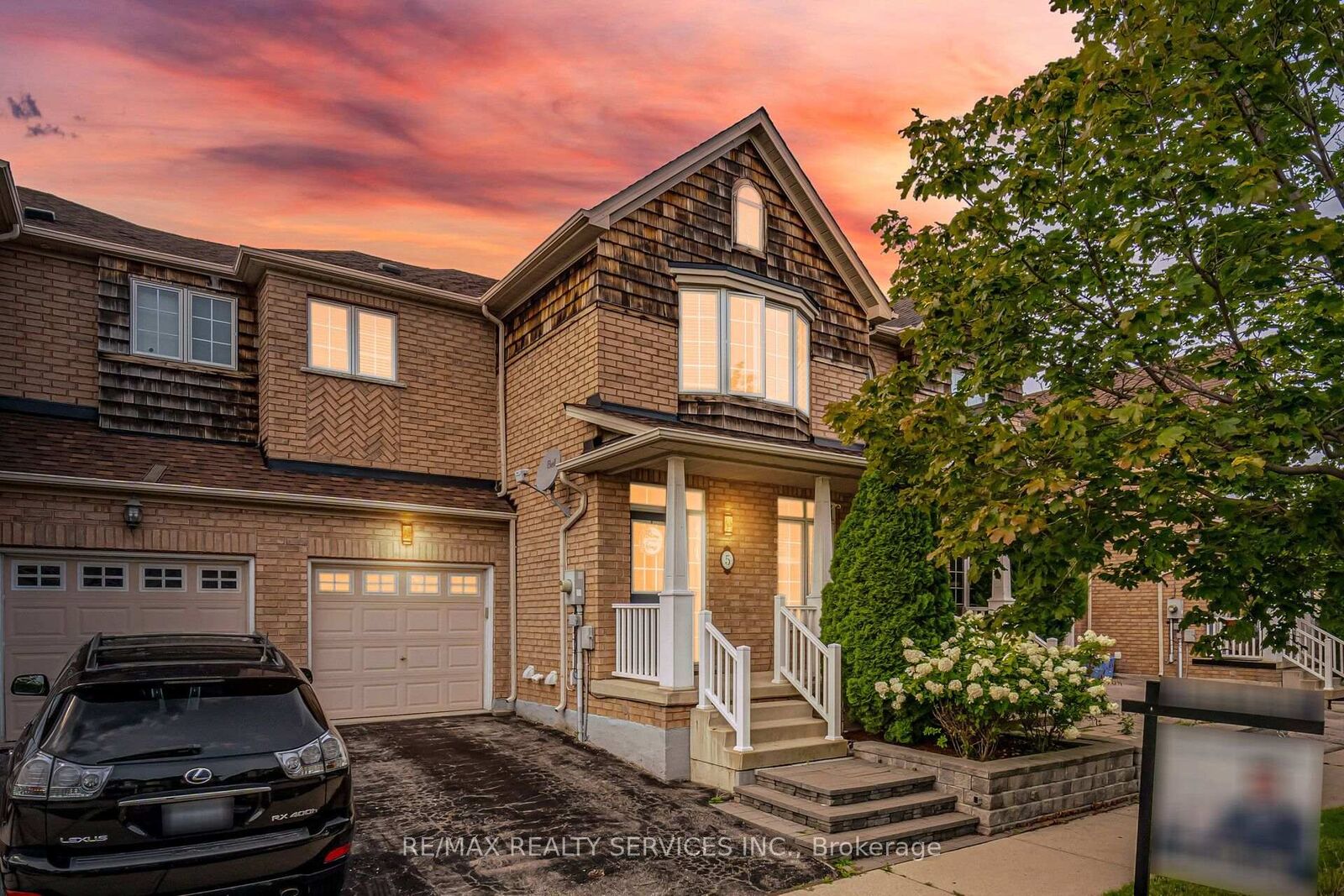 Property Photo:  5 Westhampton Way  ON L8E 6C8 