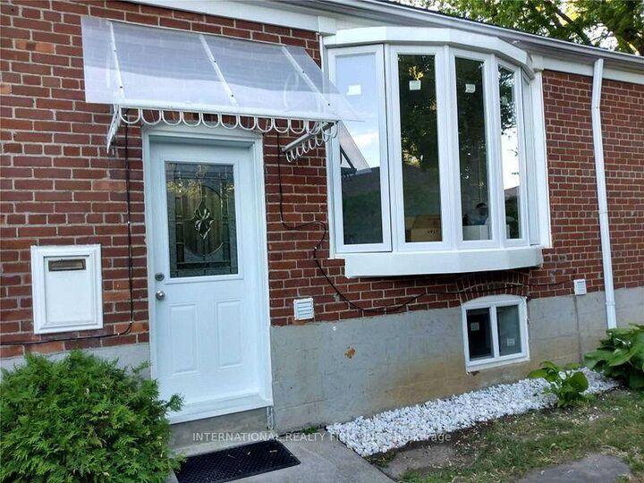 Property Photo:  5 Aylesford Drive Lower B2  ON M1N 1L6 