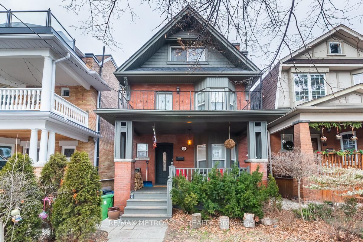 Property Photo:  26 Algonquin Avenue  ON M6R 1K7 