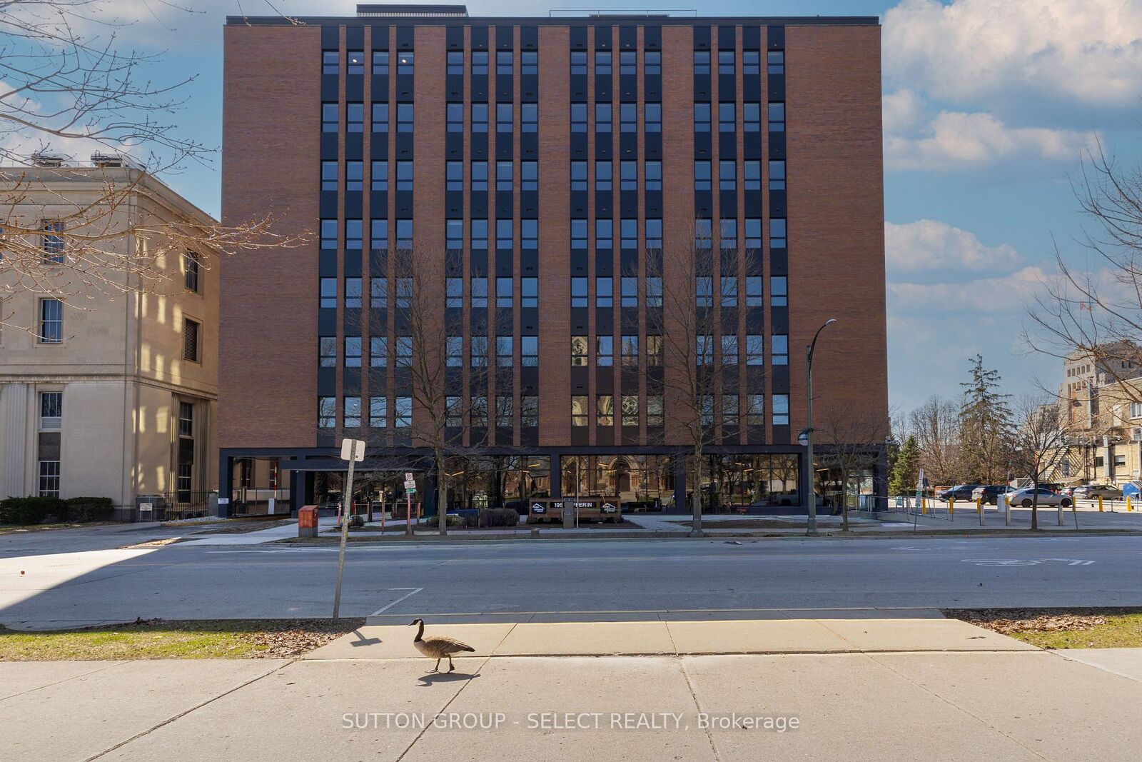 Property Photo:  195 Dufferin Avenue 208  ON N6K 1K7 