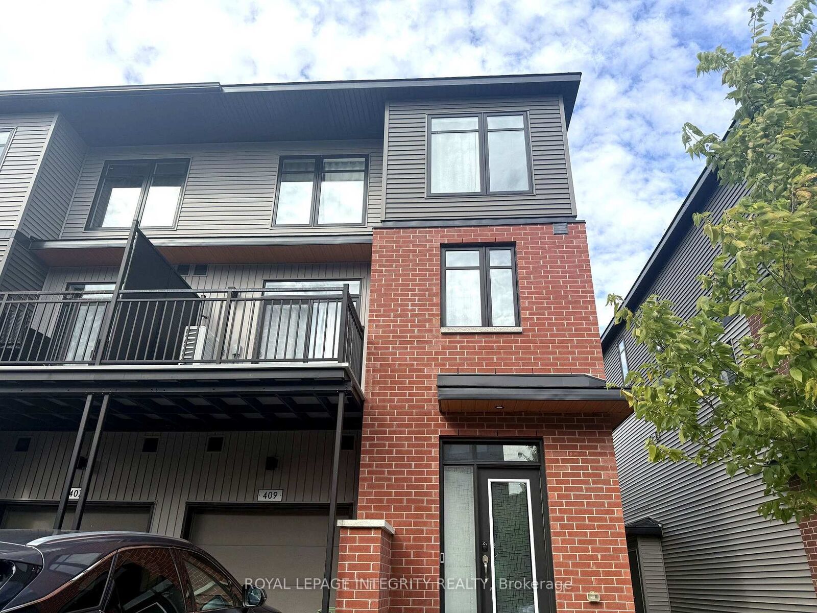 Property Photo: 409 Jewelwing Pvt N/A ON K1X 0M7