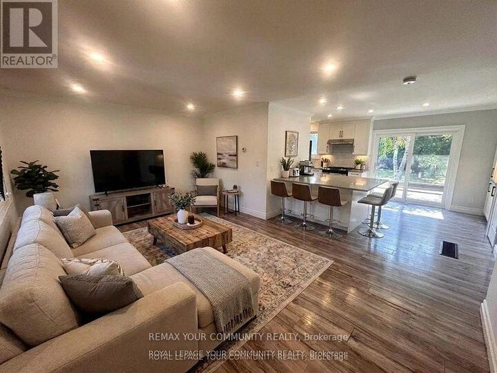 Property Photo:  93 Westmount Drive S  ON L3V 6E2 