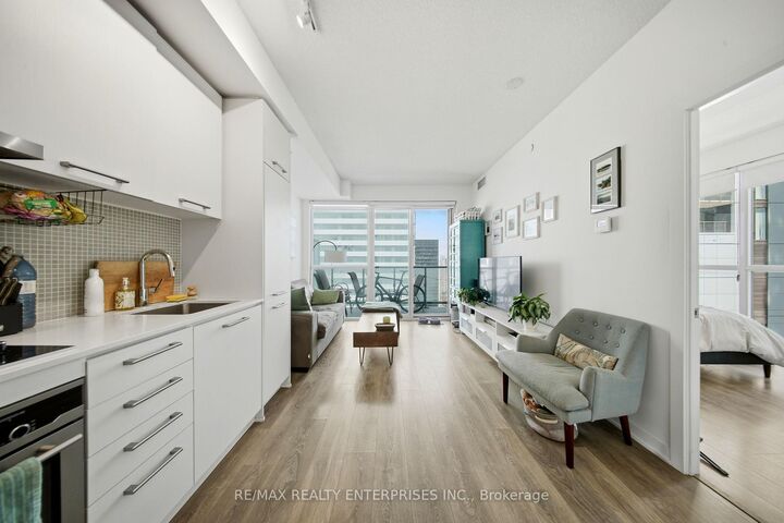 Property Photo:  87 Peter Street 2510  ON M5V 2G4 