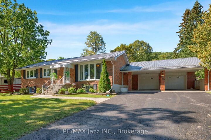 Property Photo:  480 Murray Street  ON K8V 5P4 