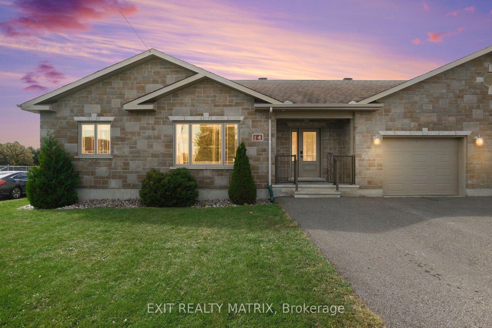 Property Photo:  14 Hebert Street  ON K0A 3C0 