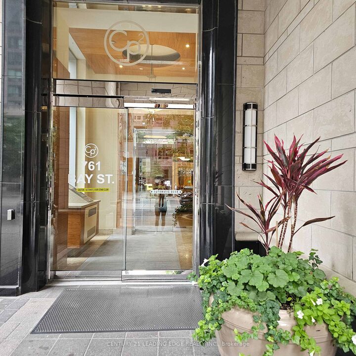 Property Photo:  761 Bay Street 714  ON M5G 2R2 