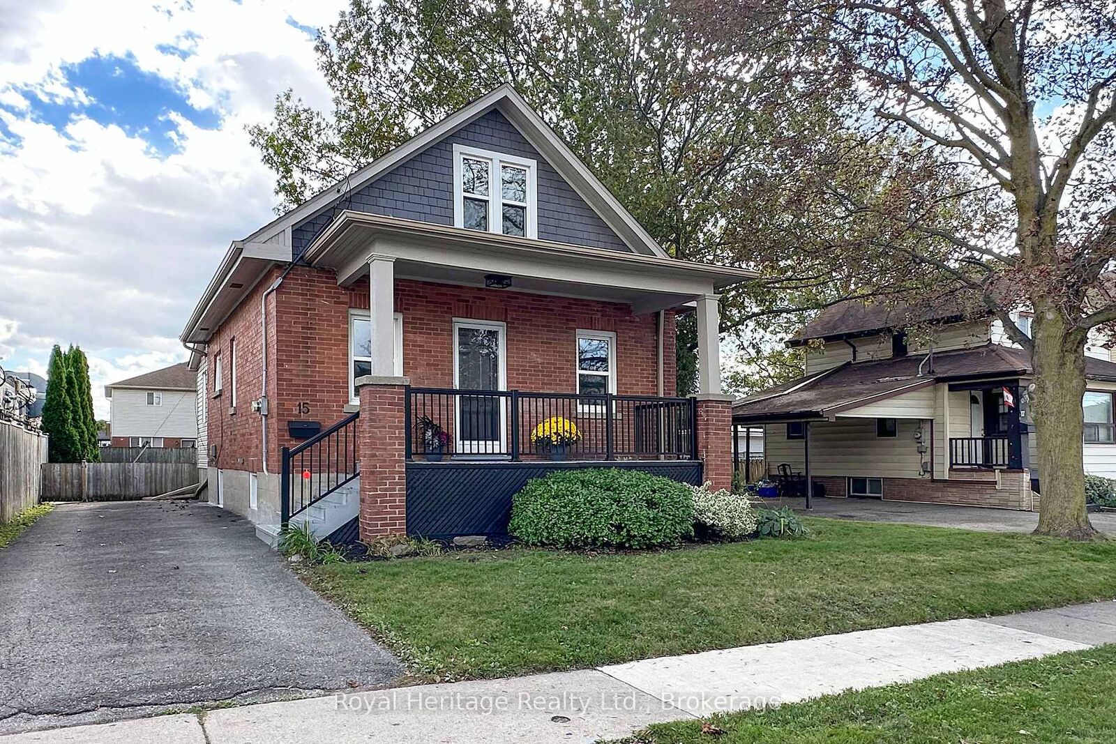 Property Photo:  15 Russett Avenue  ON L1G 3R4 