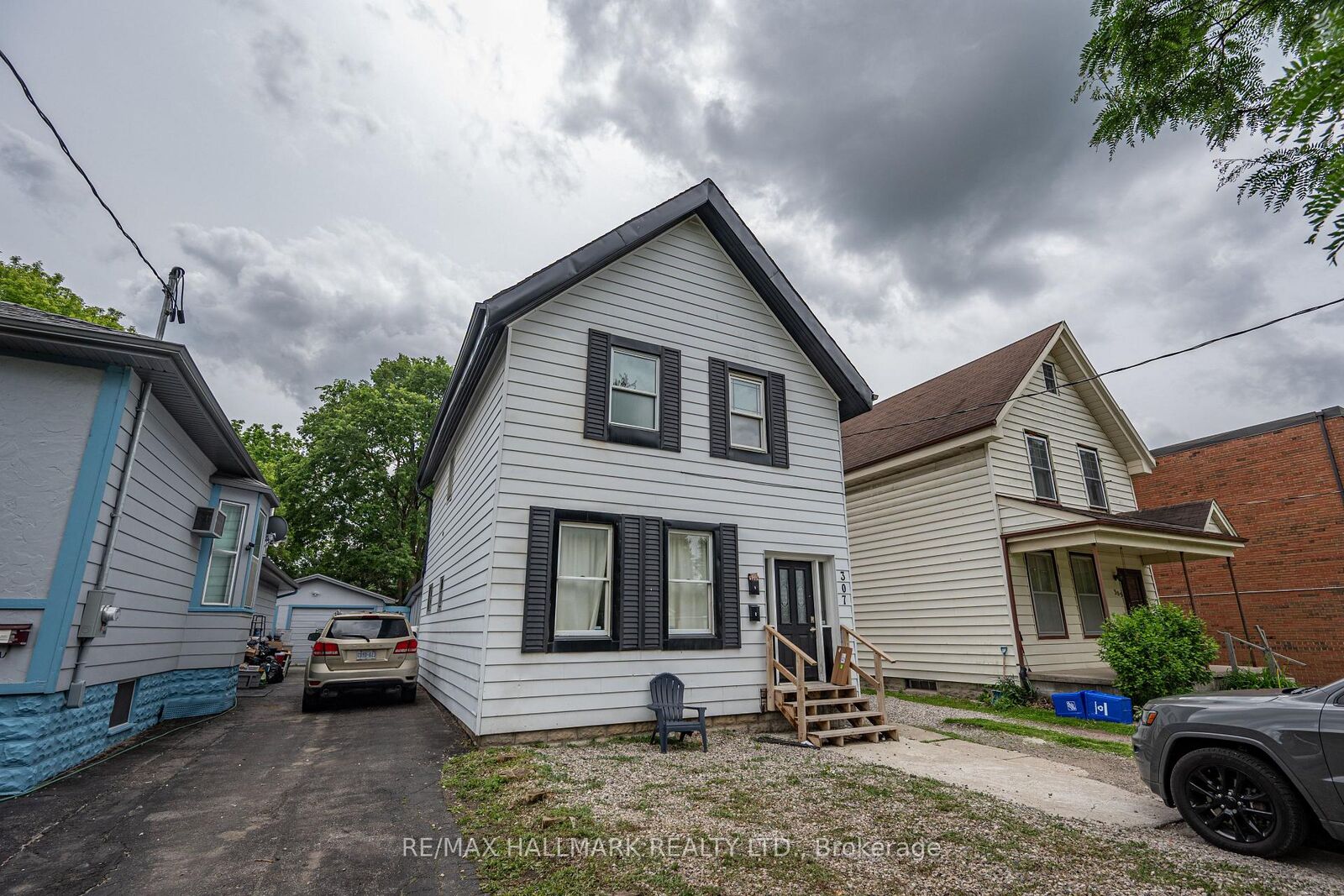 Property Photo:  307 Grey Street (Main Floor)  ON N6B 1G7 