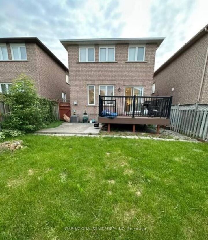 Property Photo:  6 Woodhaven Crescent  ON L4E 3T1 