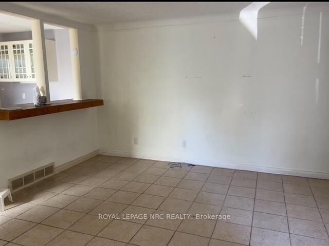 Property Photo:  4227 Briarwood Avenue  ON L2E 6Z1 