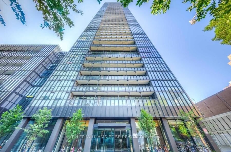 Property Photo: 101 Charles Street E 2809 ON M4Y 0A9