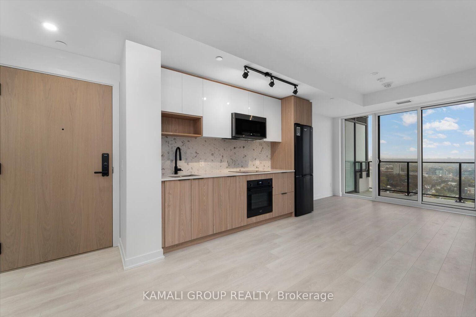 Property Photo:  5 Defries Street 2713  ON M5A 0W7 