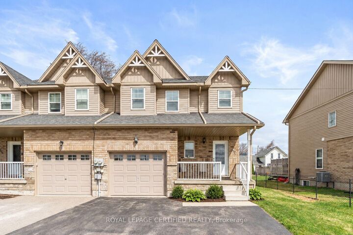 Property Photo:  517 Victoria Street  ON L9V 2Y3 