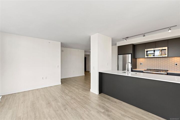 Property Photo:  845 Johnson St #608  BC V8W 0G3 