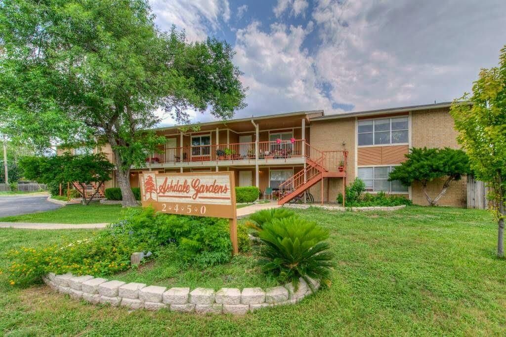 Property Photo: 2450 Ashdale Drive D219 TX 78757