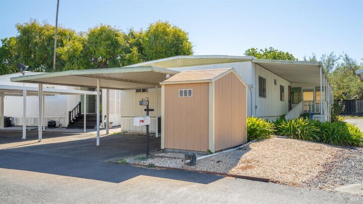 Property Photo:  808 Las Palmas Avenue  CA 94949 
