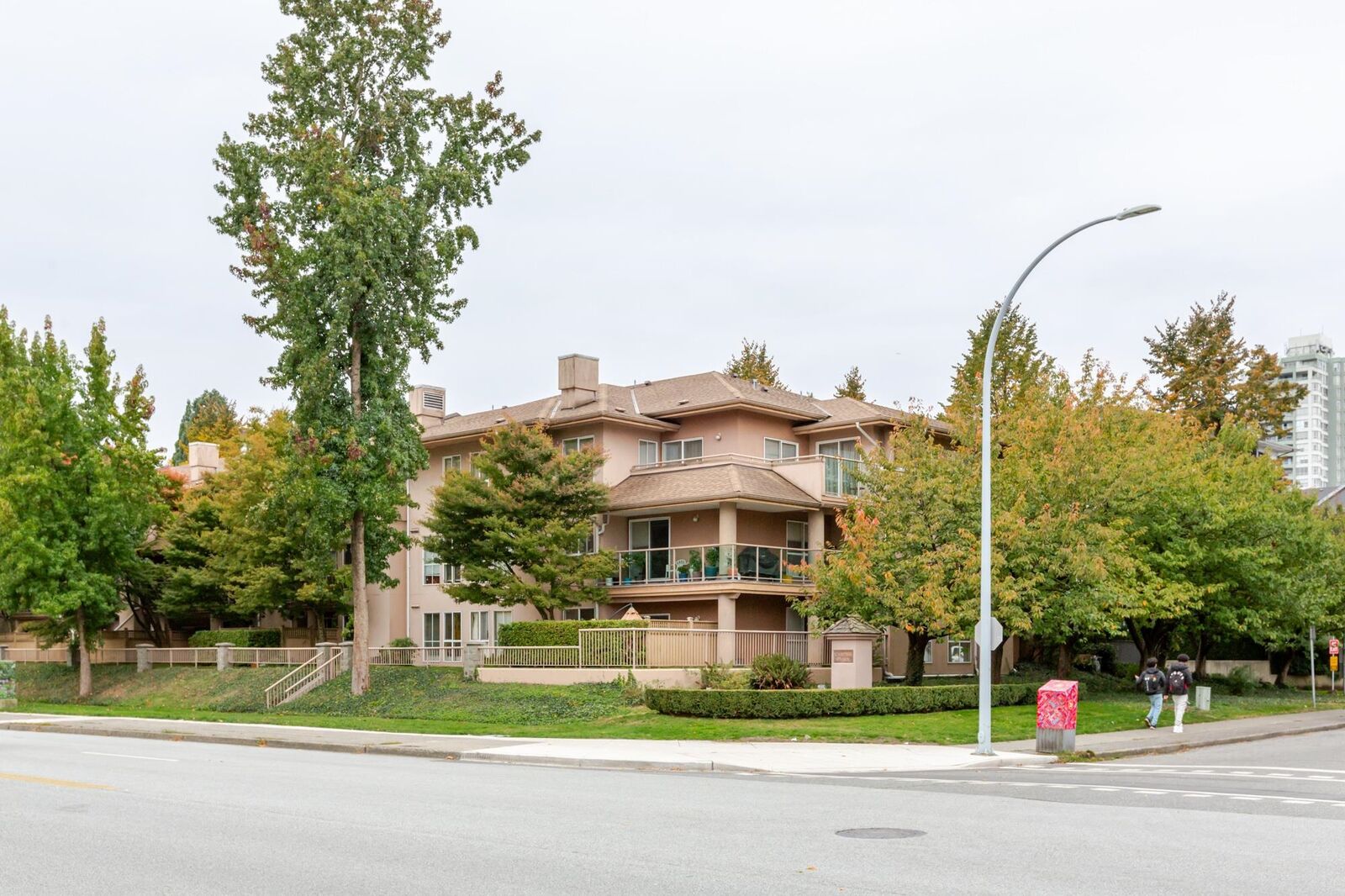 Property Photo:  14998 101A Avenue 306  BC V3R 0T1 