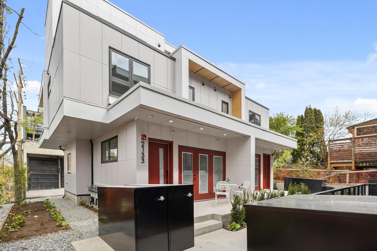 Property Photo:  2137 E Pender Street 102  BC V5L 1X3 