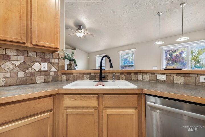 Property Photo:  427 Clover Ave  ID 83301 