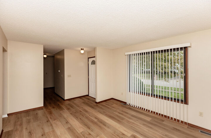 Property Photo:  2009 NW 9th Street  IA 50023 