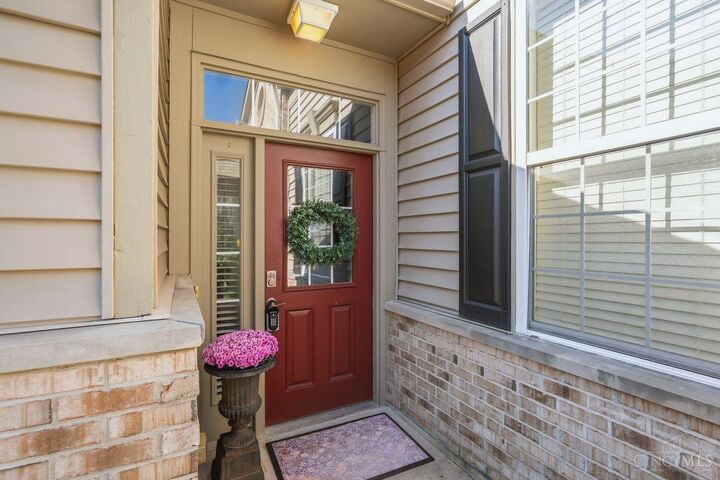 Property Photo:  4384 English Oak Court  OH 45040 
