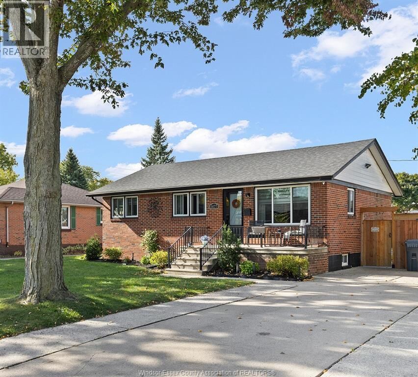 Property Photo:  3477 Maisonneuve Avenue  ON N9E 1Y9 