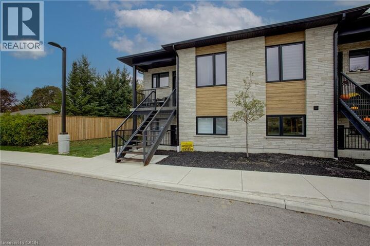Property Photo:  440 Wellington Street East 5  ON N0G 2L4 