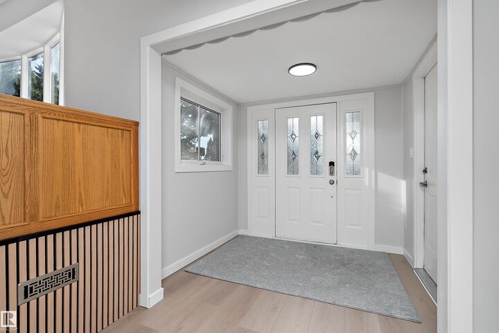 Property Photo:  10928 34A Avenue NW  AB T6J 2V1 