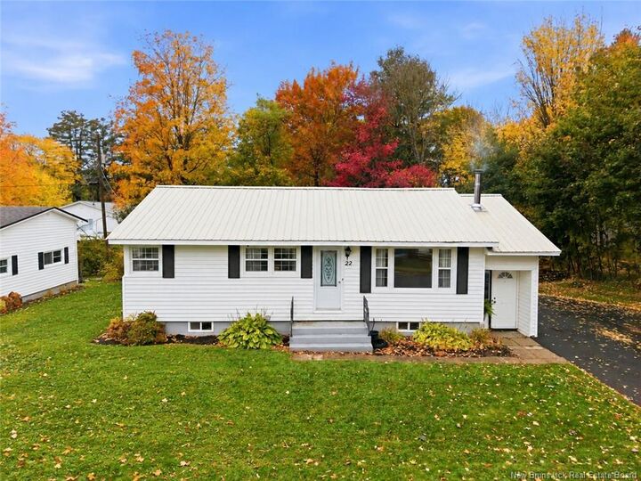 Property Photo:  22 Bailey Avenue  NB E3A 1H5 