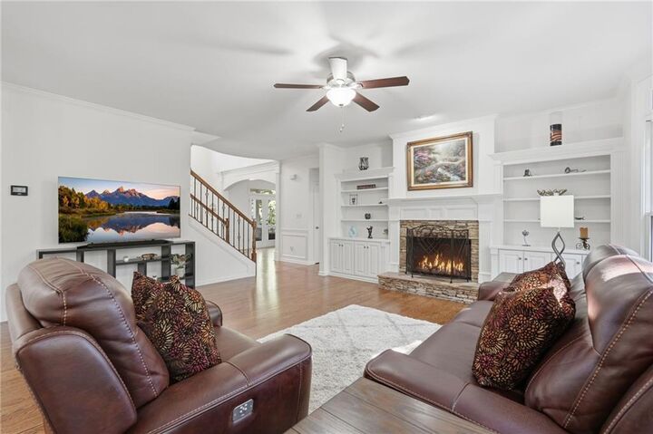Property Photo: 1005 Coleridge Way GA 30024