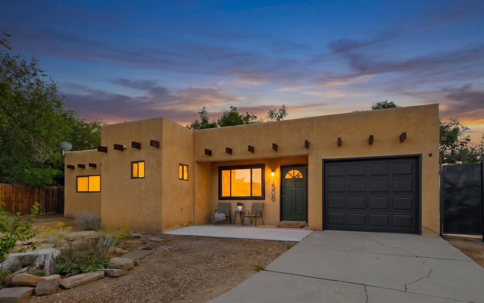 Property Photo: 1508 San Lorenzo Place NW NM 87107