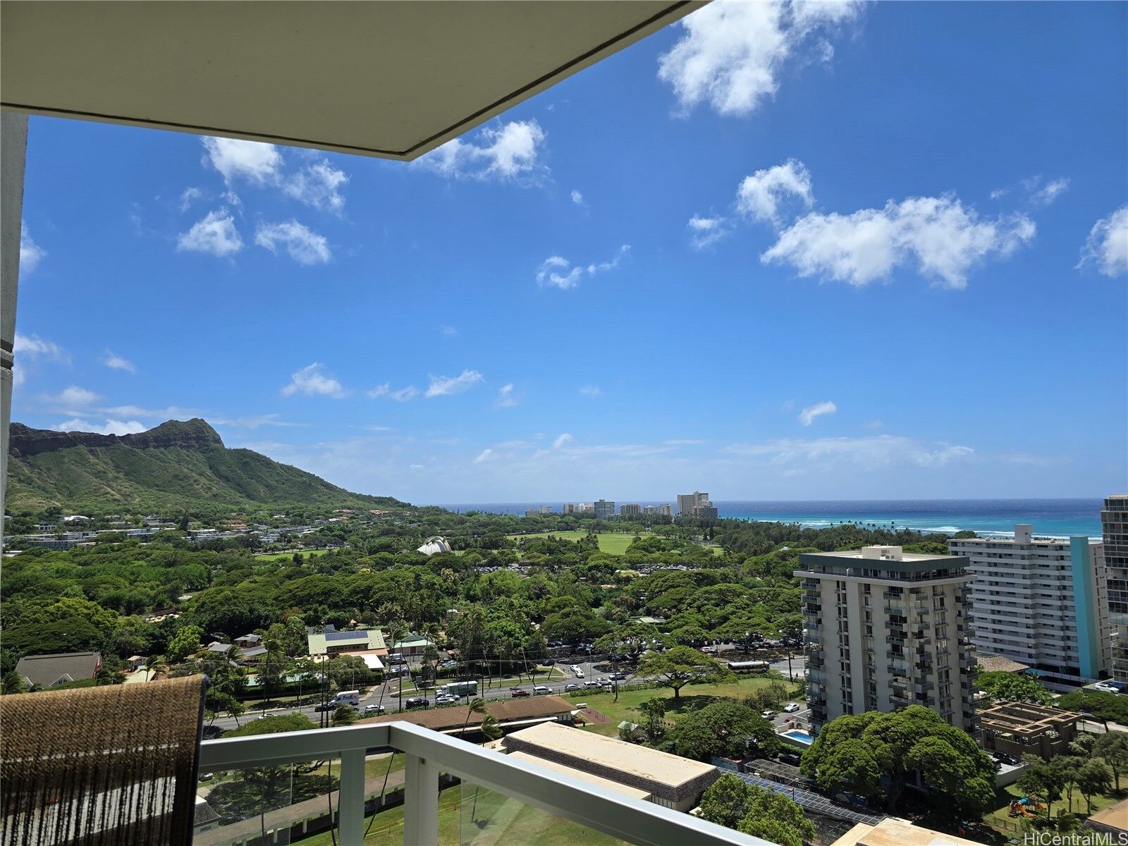 Property Photo: 2600 Pualani Way 2004 HI 96815