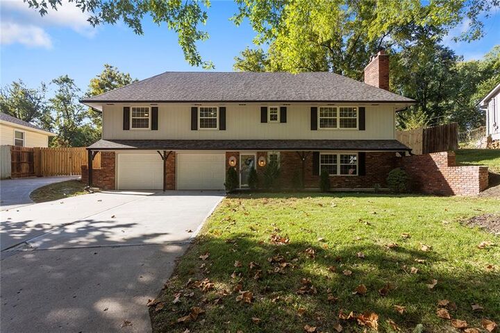 Property Photo:  1001 NE 46th Terrace  MO 64116 
