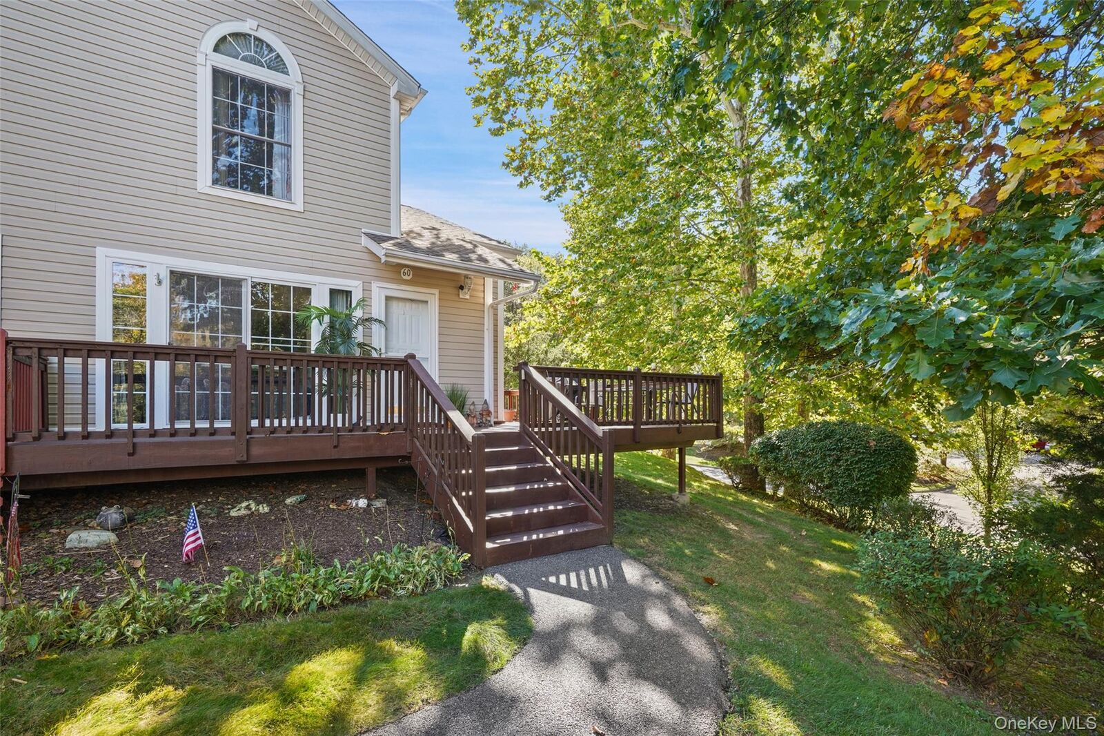 Property Photo:  60 Pembrooke Court 60  NY 10579 