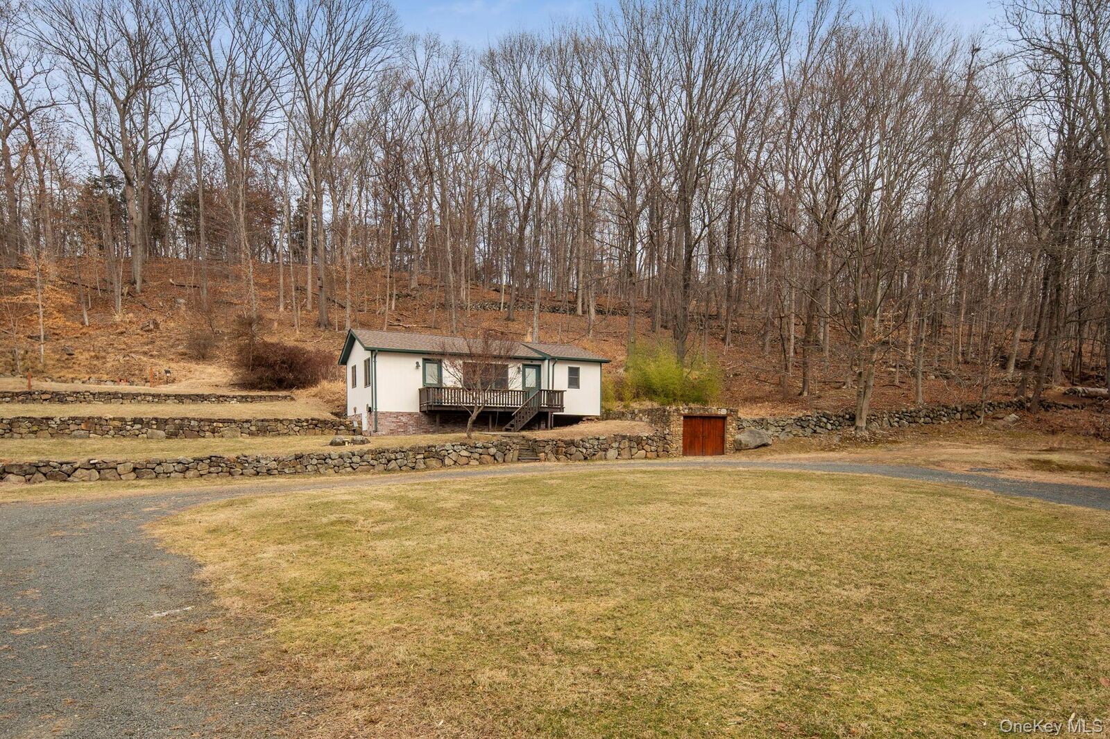 Property Photo:  689 S Mountain Road Cottage  NY 10956 