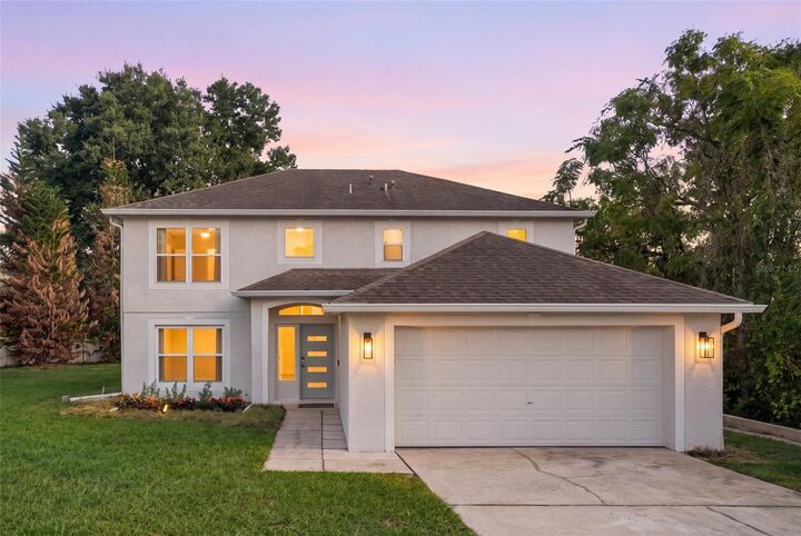 Property Photo:  816 Creek View Court  FL 34761 
