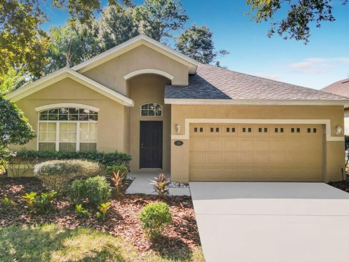 Property Photo: 105 Ridgeway FL 32724
